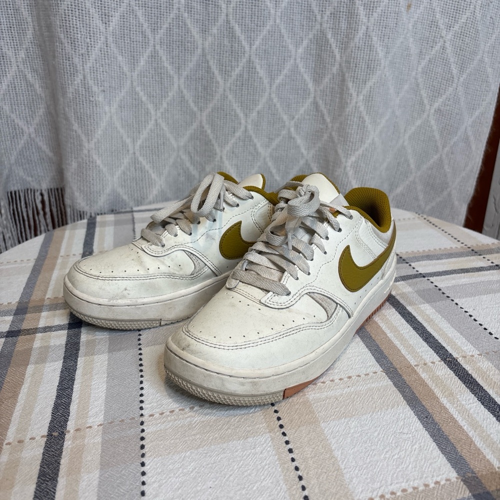 Nike White and Mustard Sneakers